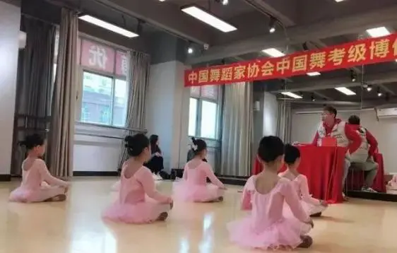 业余爱好者如何在有限时间内提升篮球优势_0